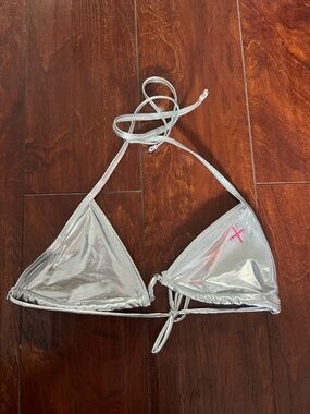 NWOT Boutine LA Silver Triangle Bikini Top Size Small